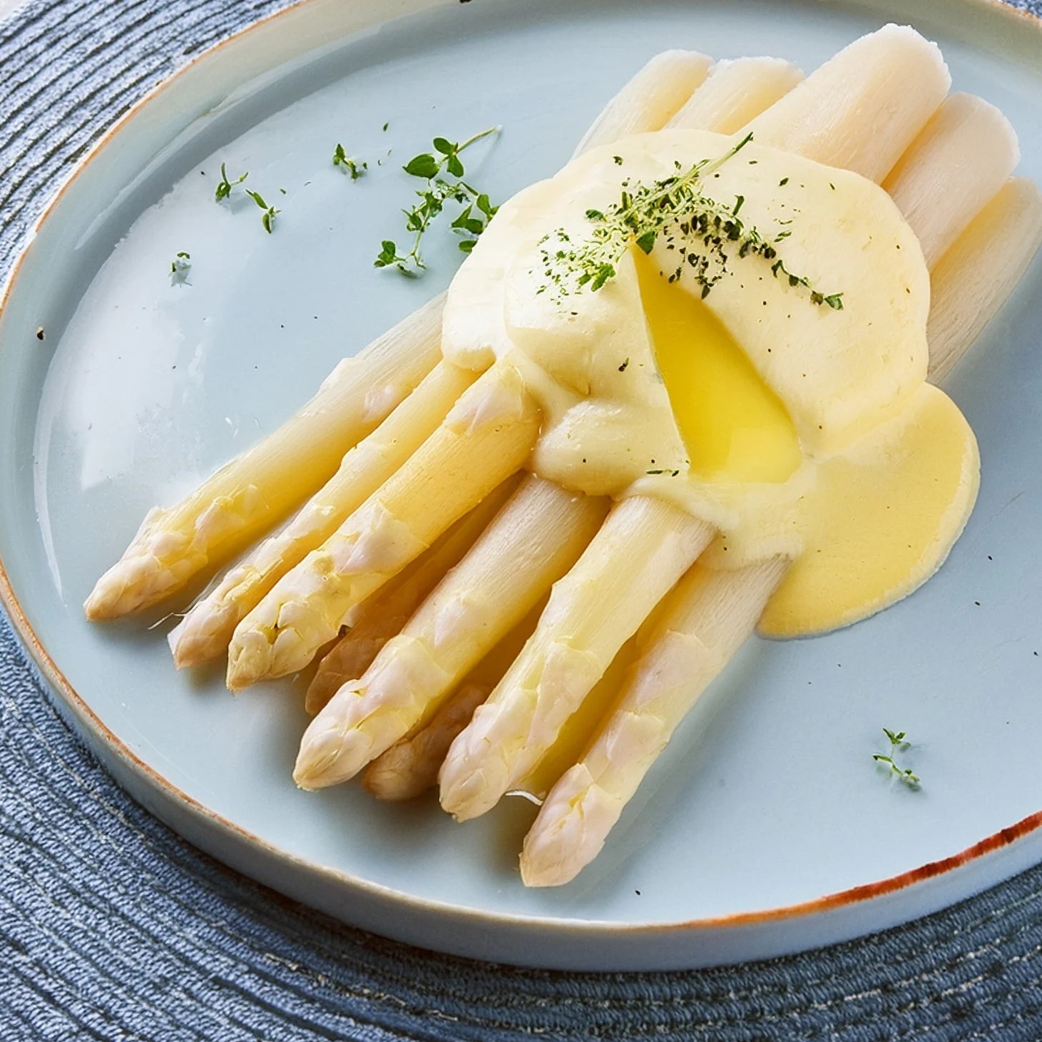 asparagus white _hollandaise_saus