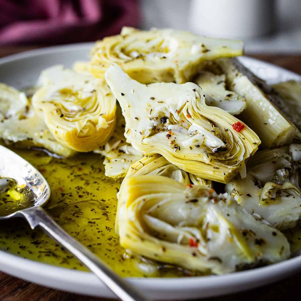 marinated-artichokes-featured