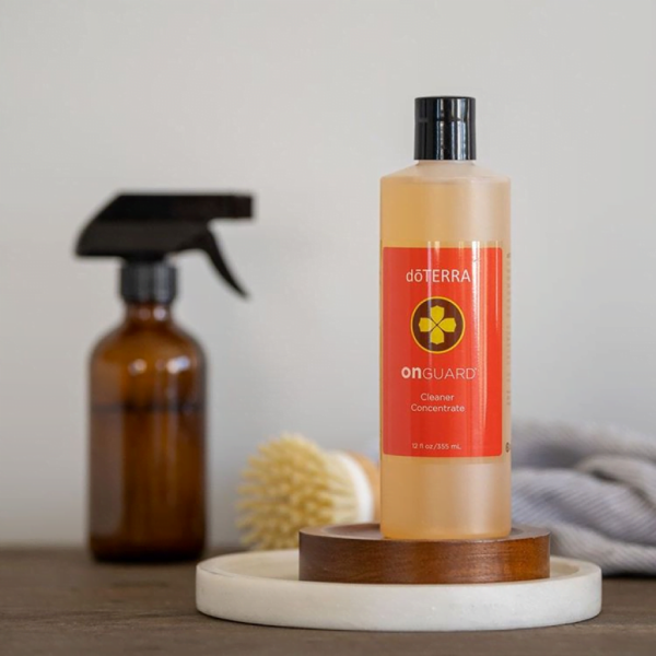 On Guard DoTerra tīrīšanas koncentrāts, 355ml